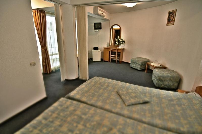 Hotel Star Πιτέστι Δωμάτιο φωτογραφία